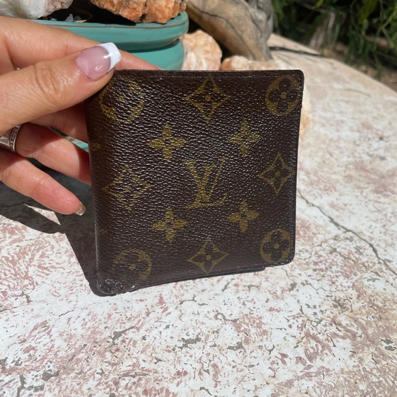 Louis Vuitton men’s monogram wallet bifold - Picture 1 of 14